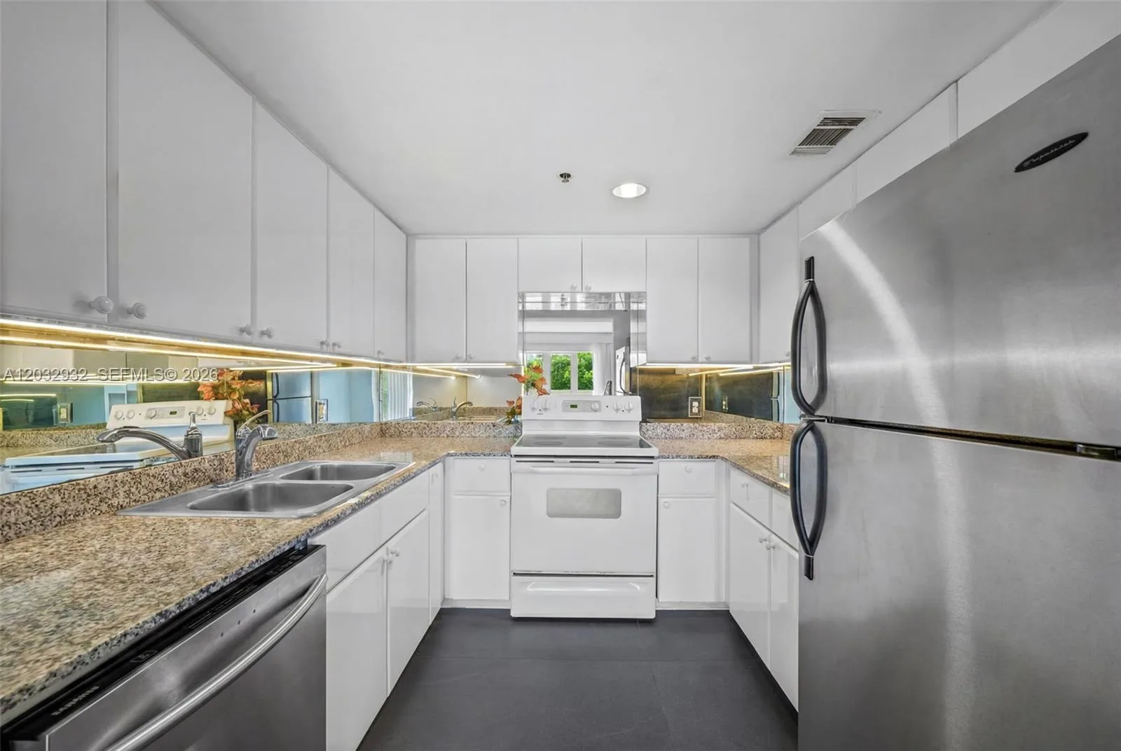 227 Michigan Ave # 304, Miami Beach, FL 33139 photo 4
