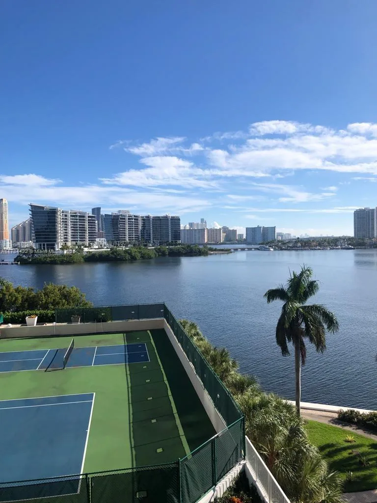 3370 Hidden Bay Dr # 712, Aventura, FL 33180 photo 3