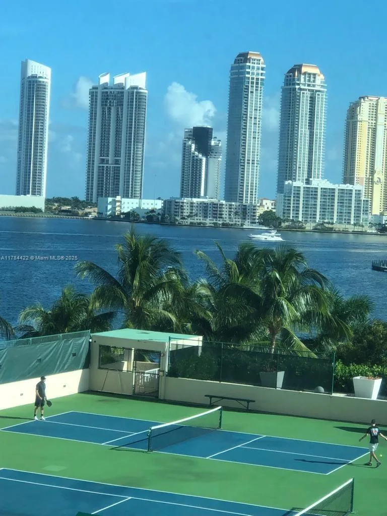 3370 Hidden Bay Dr # 712, Aventura, FL 33180 photo 4