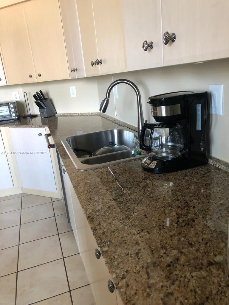 3370 Hidden Bay Dr # 712, Aventura, FL 33180 photo 6