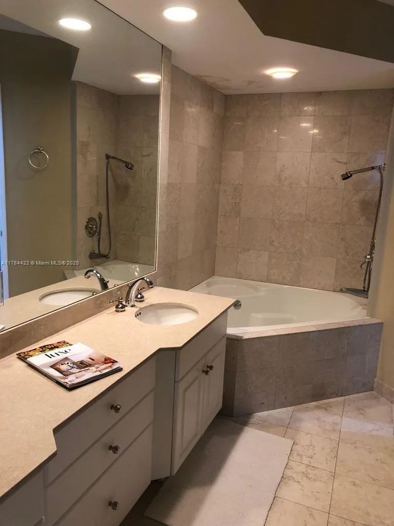 3370 Hidden Bay Dr # 712, Aventura, FL 33180 photo 7