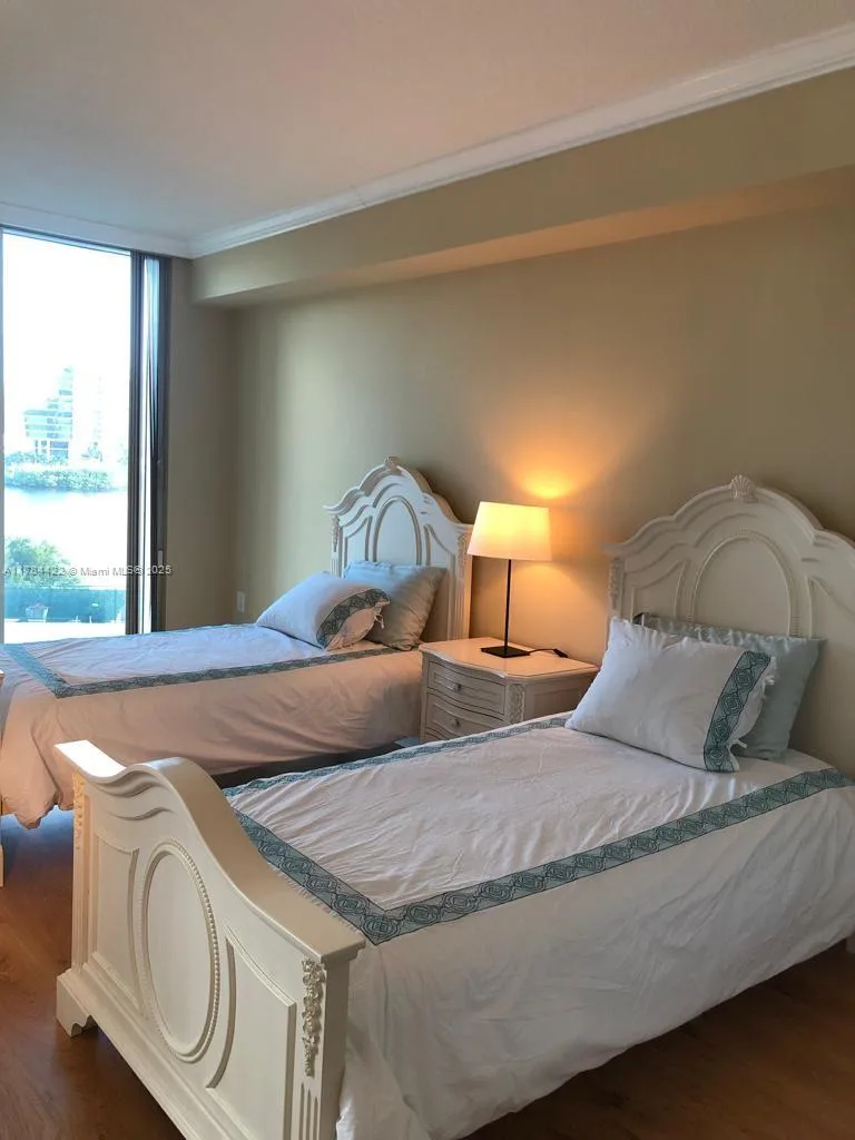 3370 Hidden Bay Dr # 712, Aventura, FL 33180 photo 8