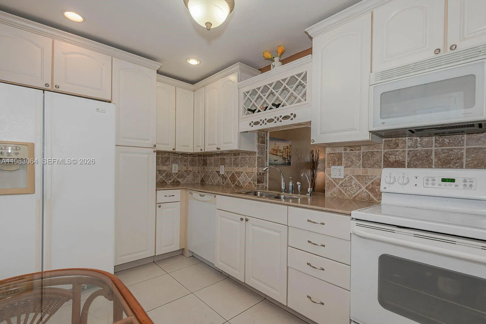 4270 NW 40th St # 201, Lauderdale Lakes, FL 33319 photo 3