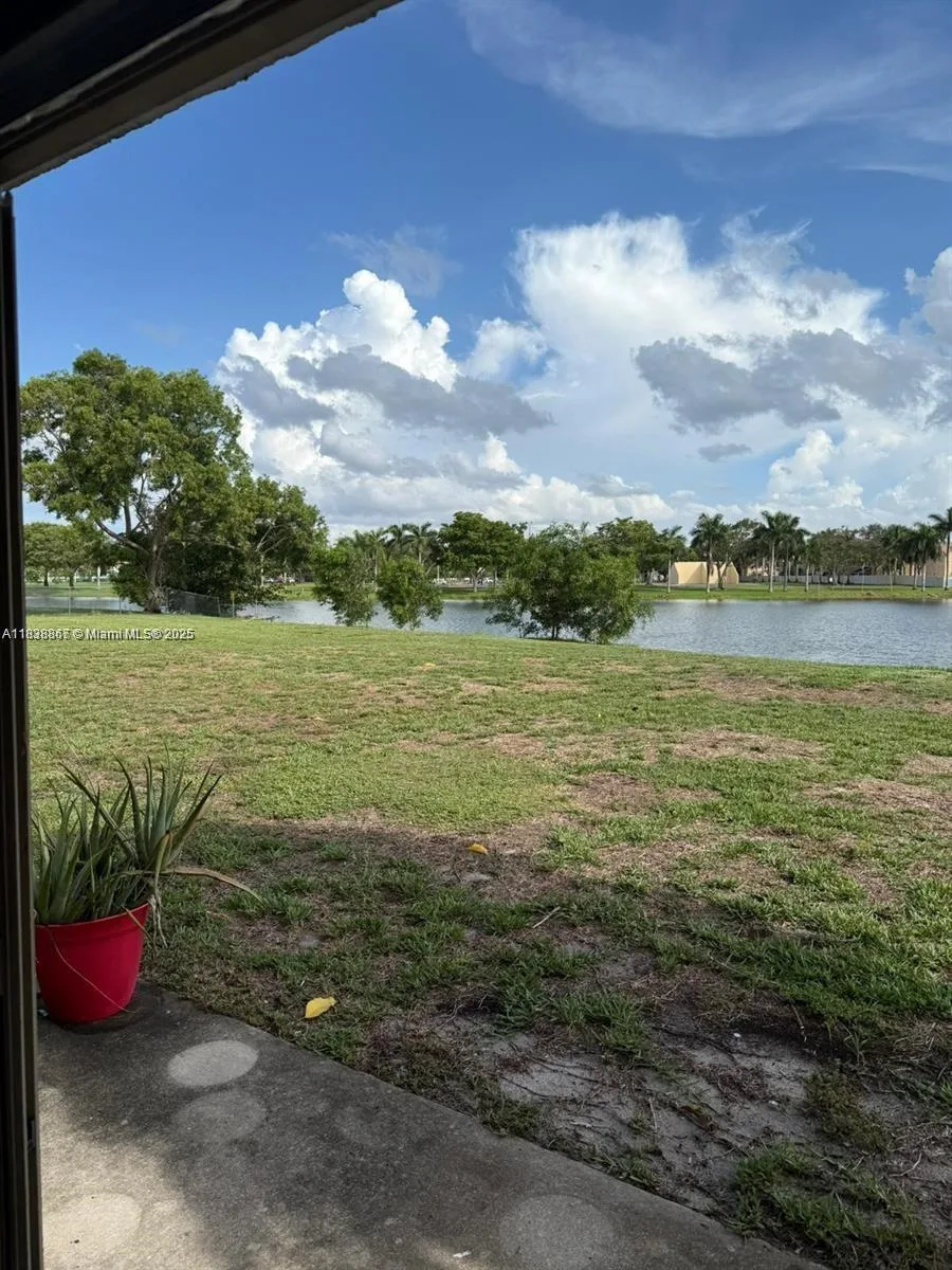 8560 N Sherman Cir # 105, Miramar, FL 33025