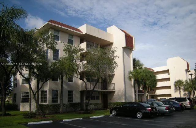 9520 Seagrape Dr # 403, Davie, FL 33324