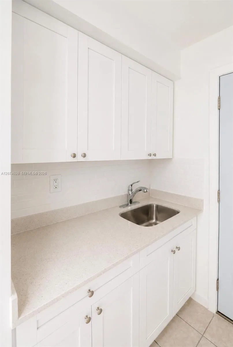 6080 W Flagler St # 24, Miami, FL 33144 photo 4