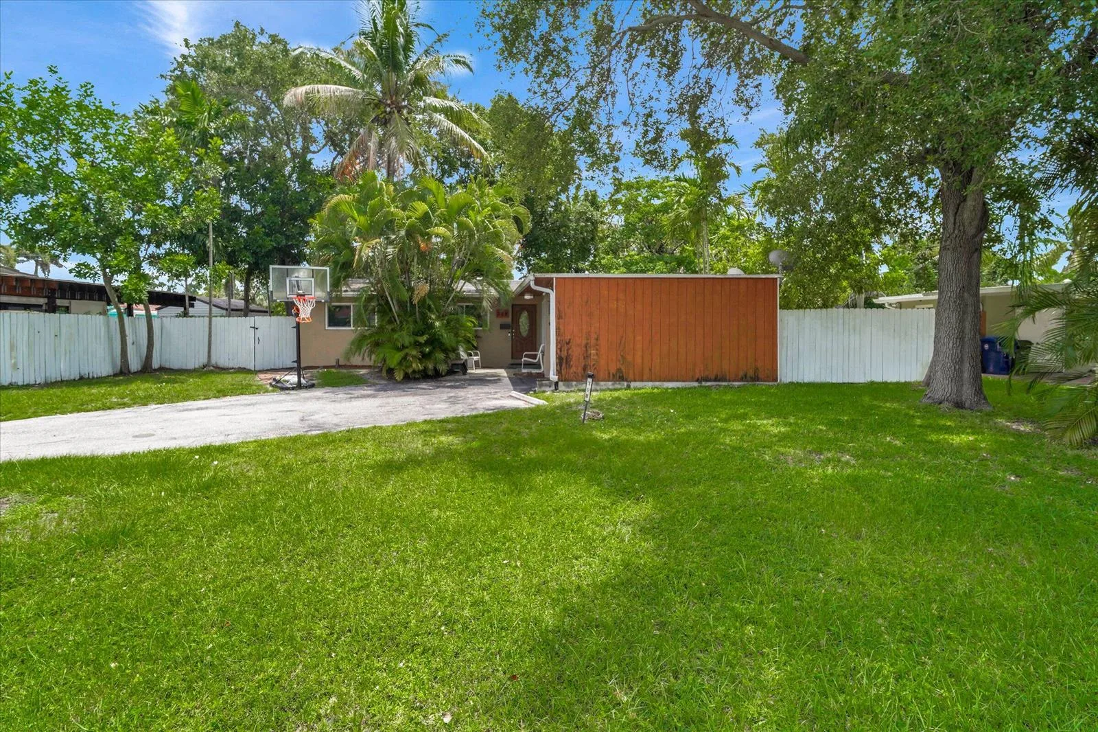 308 NW 27TH Street, Wilton Manors, FL 33311 photo 2