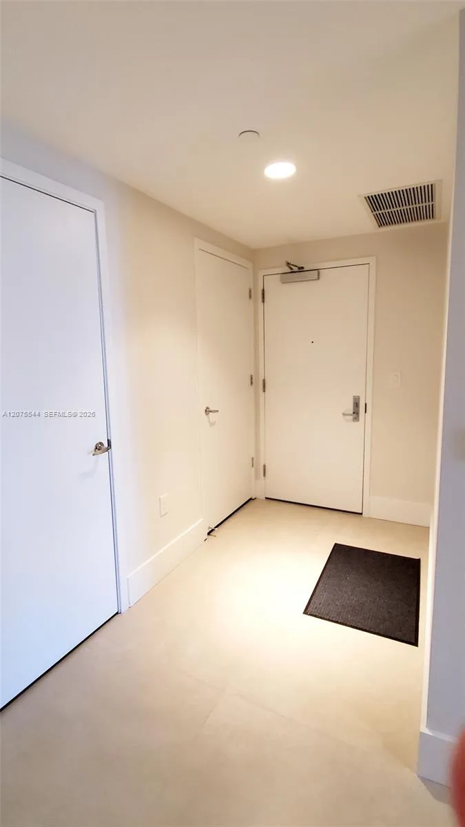 1010 Brickell Ave # 2511, Miami, FL 33131 photo 11