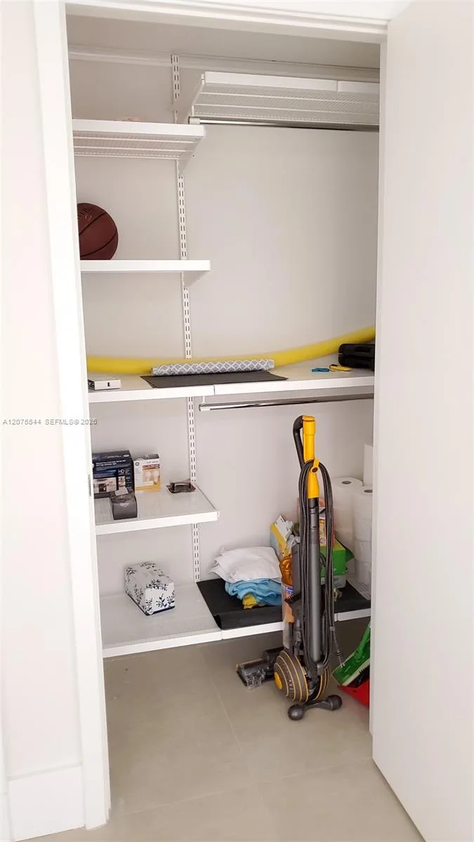 1010 Brickell Ave # 2511, Miami, FL 33131 photo 13