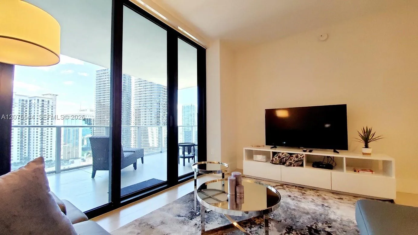1010 Brickell Ave # 2511, Miami, FL 33131 photo 6