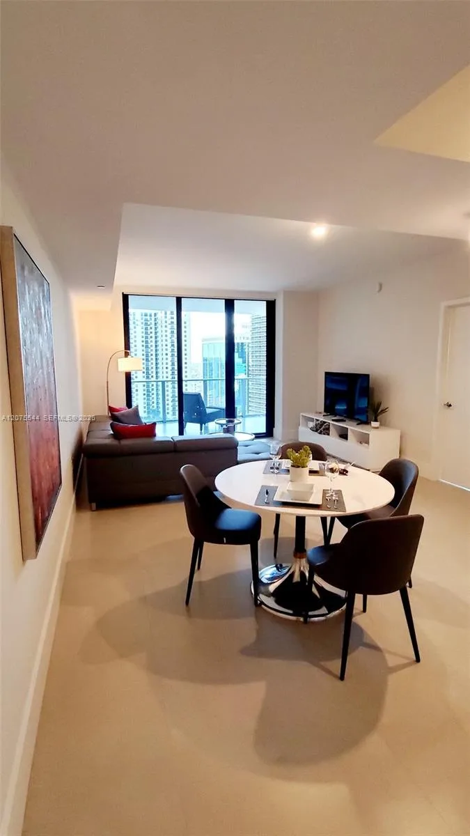 1010 Brickell Ave # 2511, Miami, FL 33131 photo 8