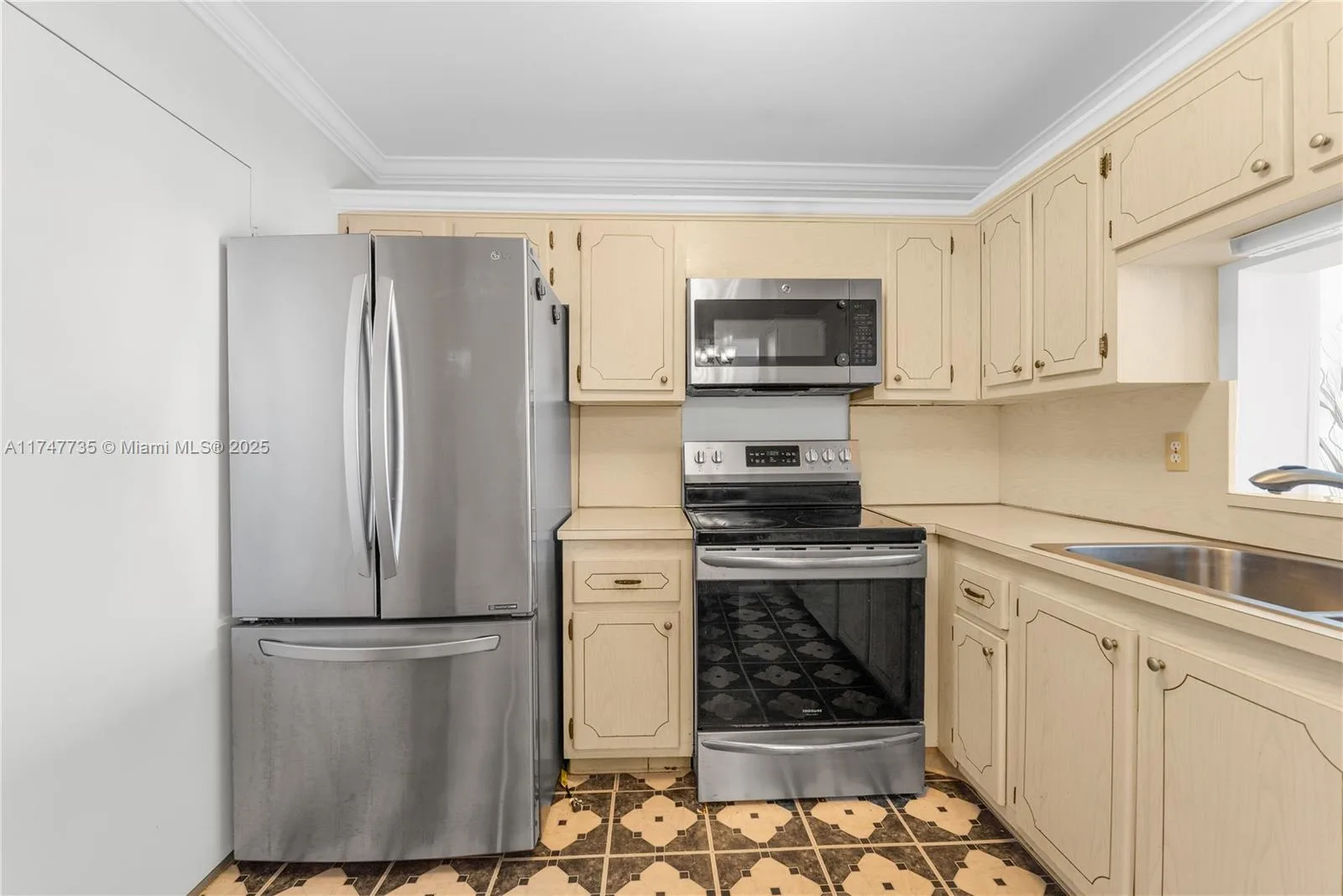 401 NE 14th Ave # 603, Hallandale Beach, FL 33009 photo 4