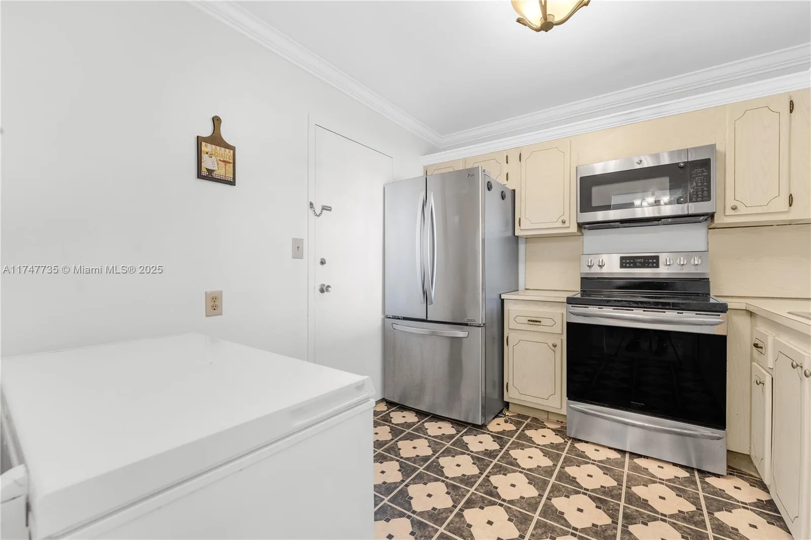401 NE 14th Ave # 603, Hallandale Beach, FL 33009 photo 8