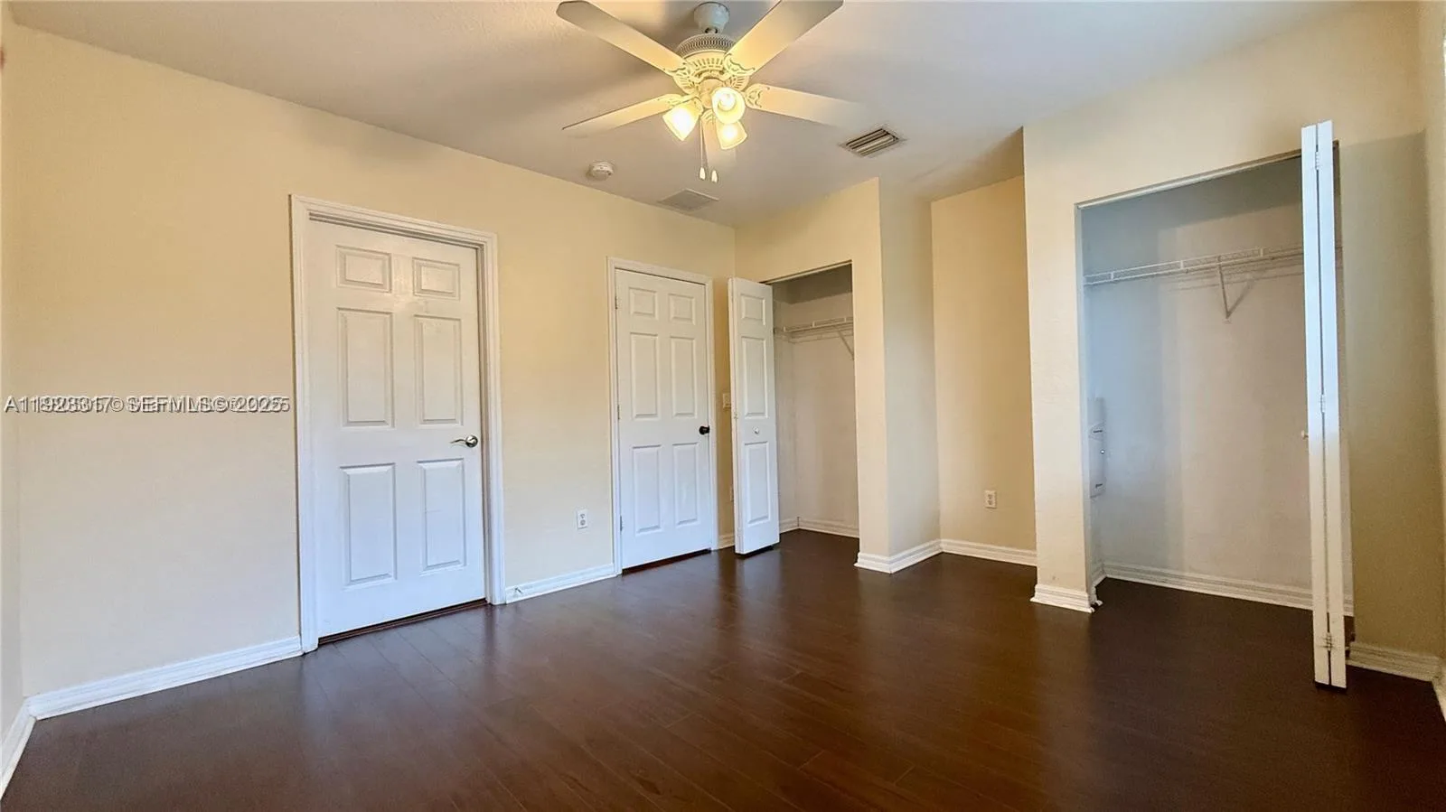 1918 Alamanda Way, Riviera Beach, FL 33404 photo 12