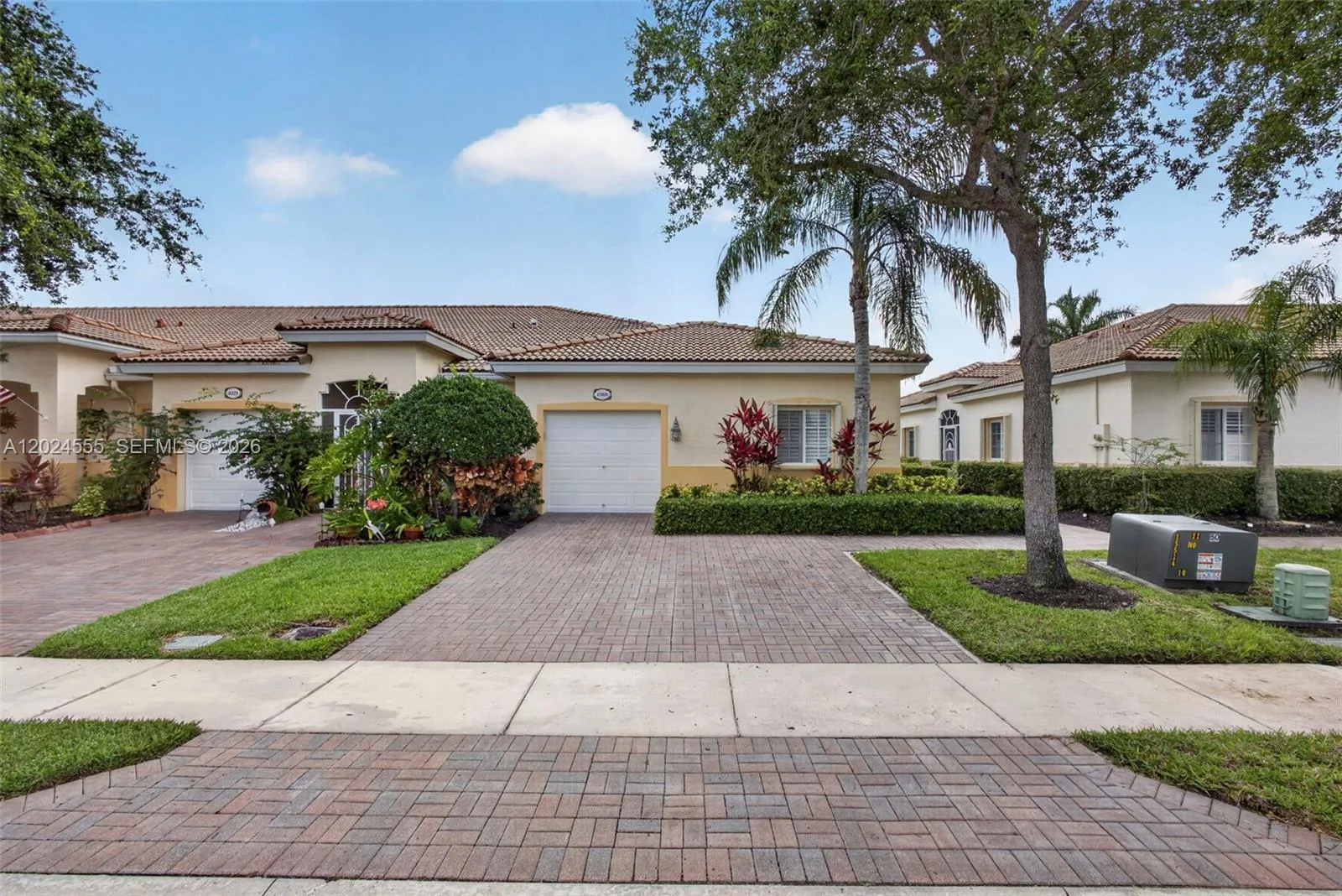 2368 Windjammer Way, West Palm Beach, FL 33411
