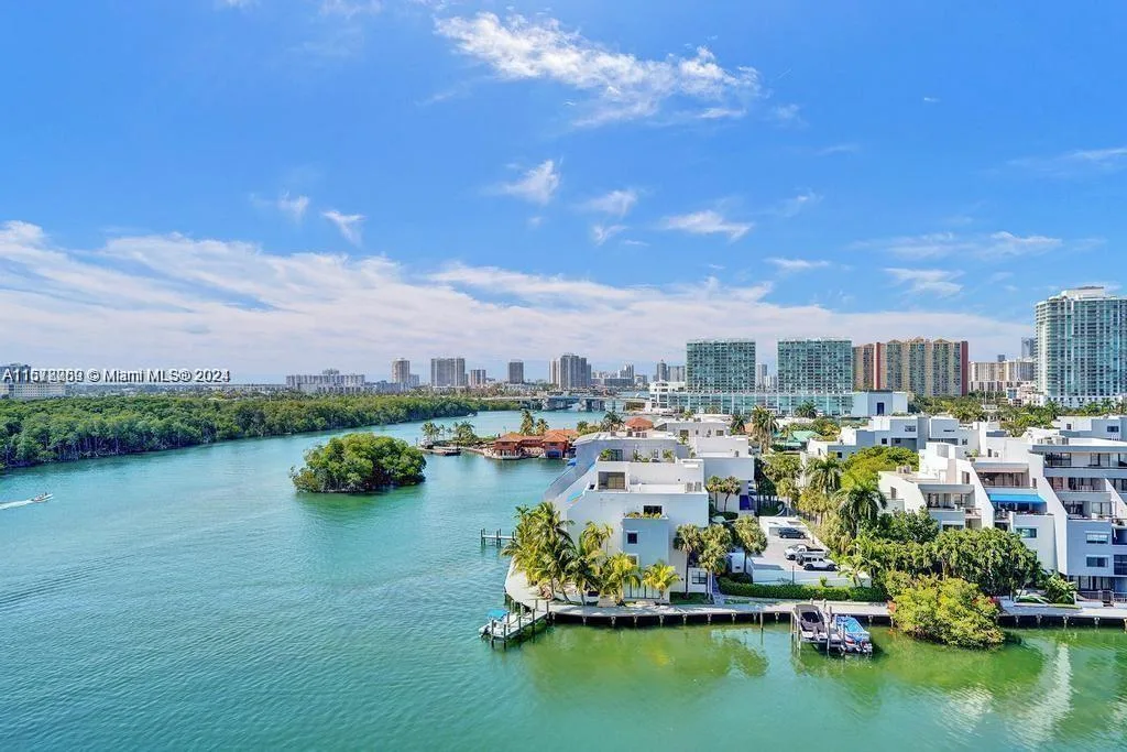 400 Kings Point Dr # 1031, Sunny Isles Beach, FL 33160 photo 8
