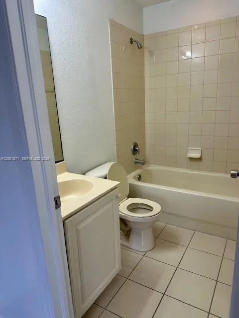 1203 Abaco Ln, Riviera Beach, FL 33404 photo 12