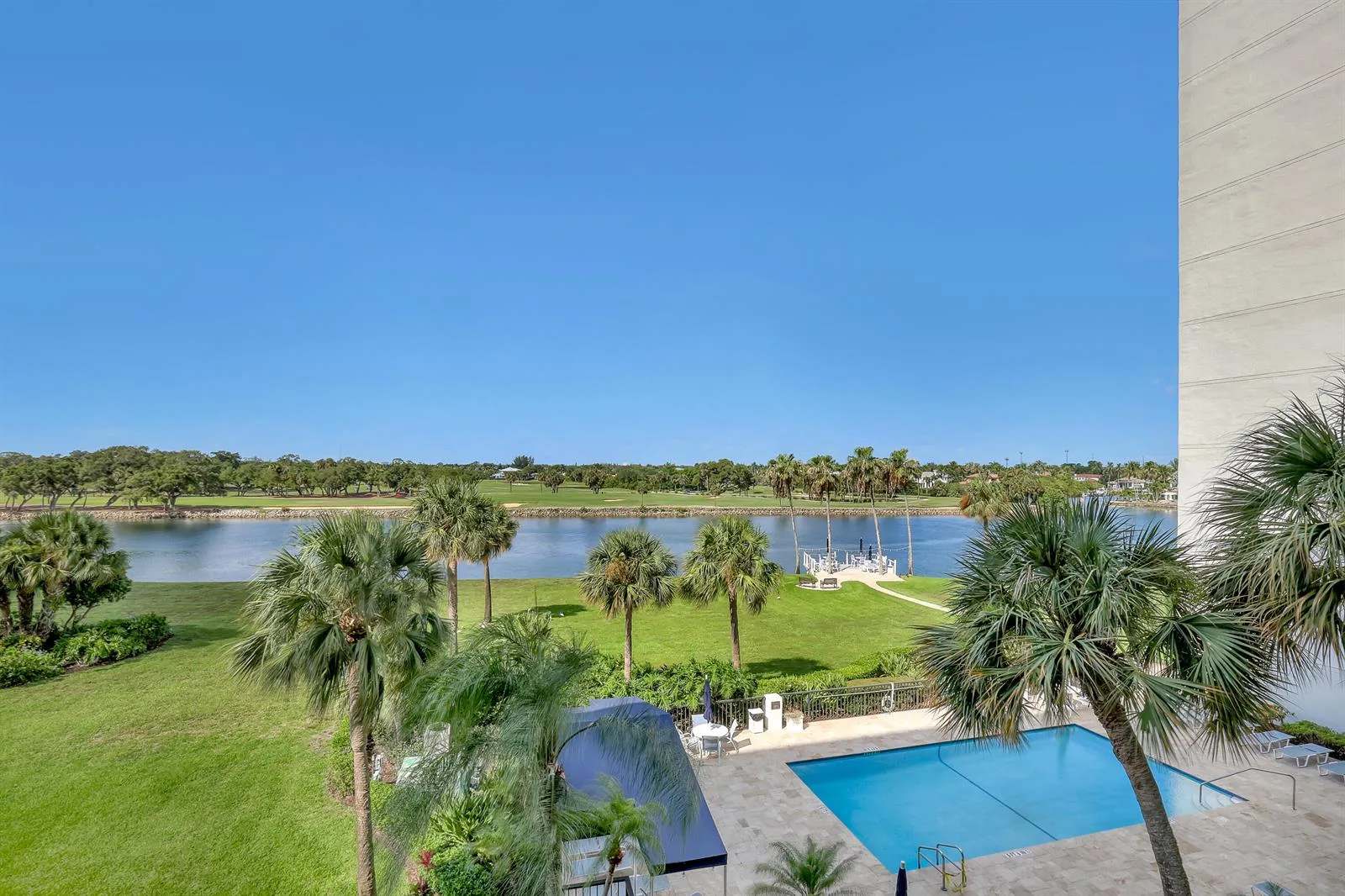 356 Golfview Road # 403, North Palm Beach, FL 33408