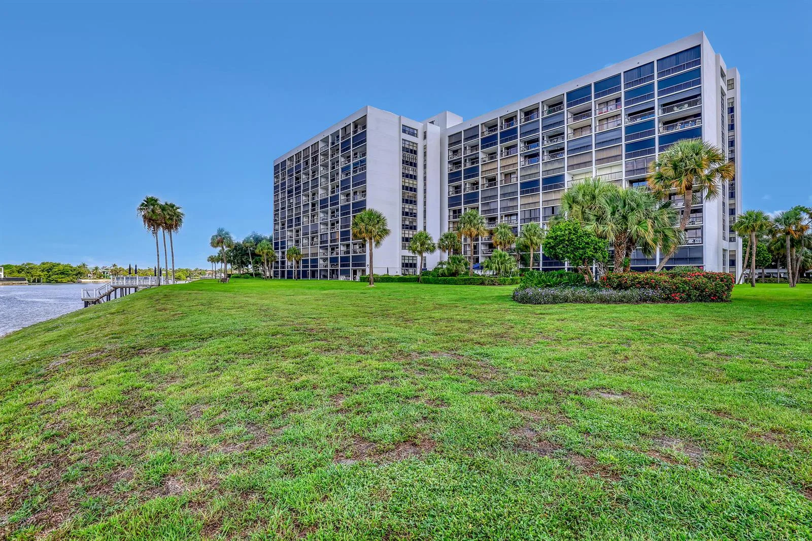 356 Golfview Road # 403, North Palm Beach, FL 33408 photo 2