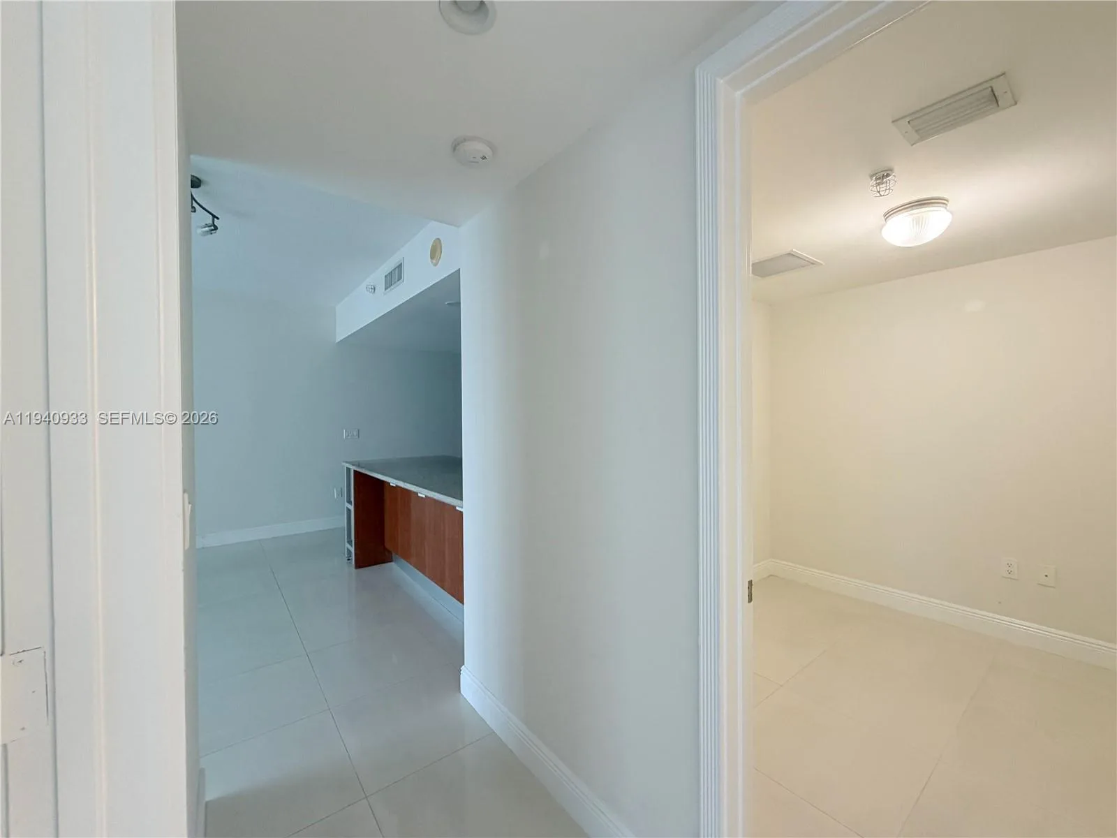 185 SW 7 ST # 2404, Miami, FL 33130 photo 7