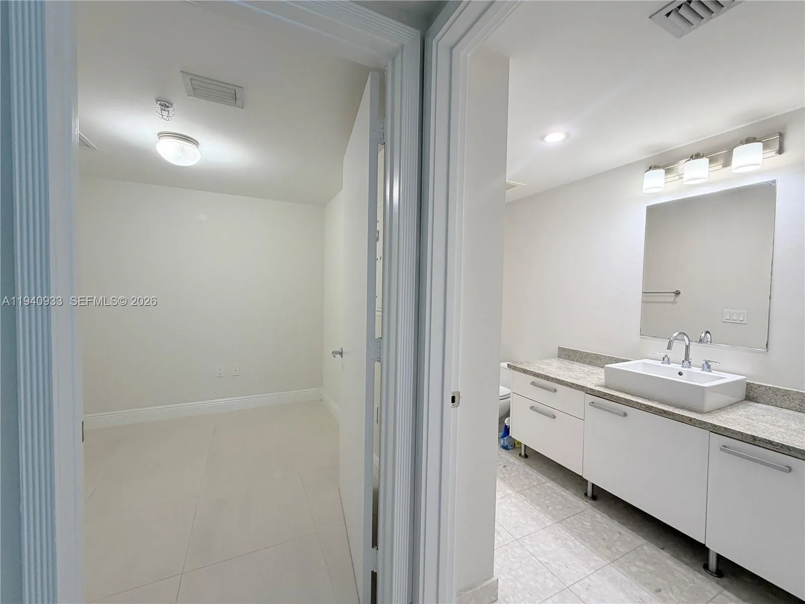 185 SW 7 ST # 2404, Miami, FL 33130 photo 9