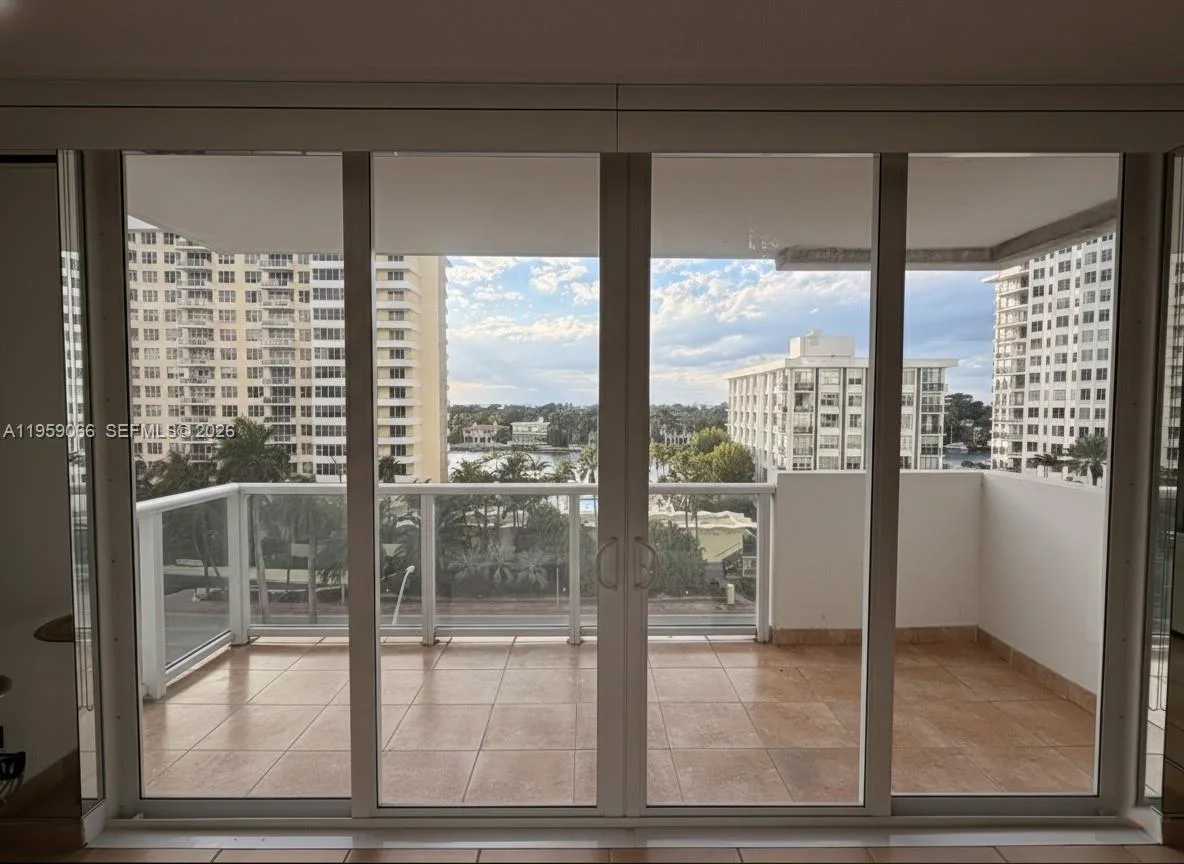 5601 Collins Ave # 720, Miami Beach, FL 33140 photo 8