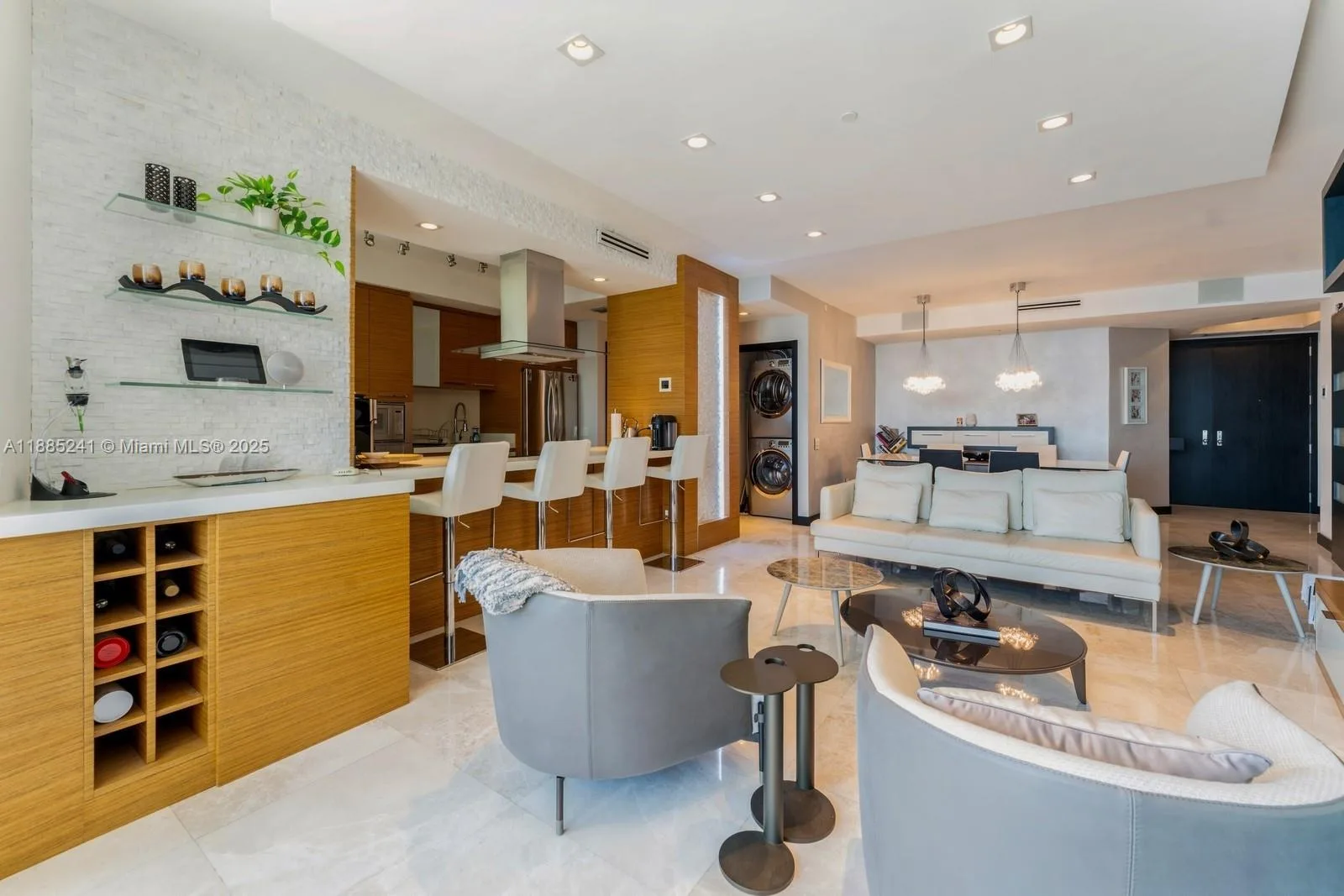 808 Brickell Key # 1406, Miami, FL 33131 photo 2