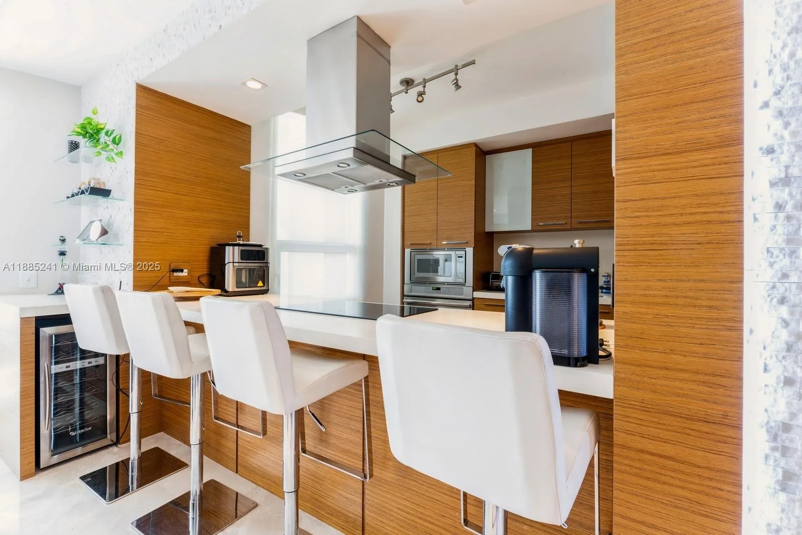 808 Brickell Key # 1406, Miami, FL 33131 photo 9