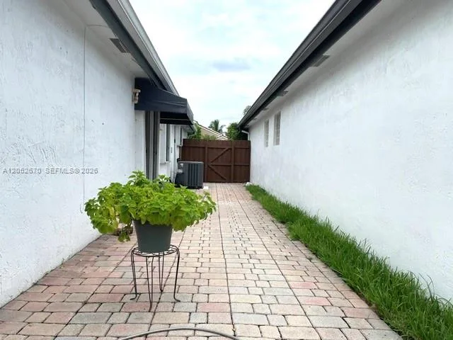 16166 SW 86th Ter, Miami, FL 33193 photo 4