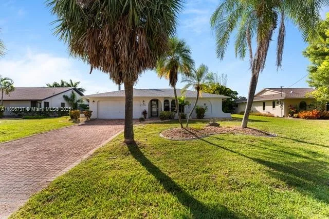 5024 Skyline Blvd, Cape Coral, FL 33914
