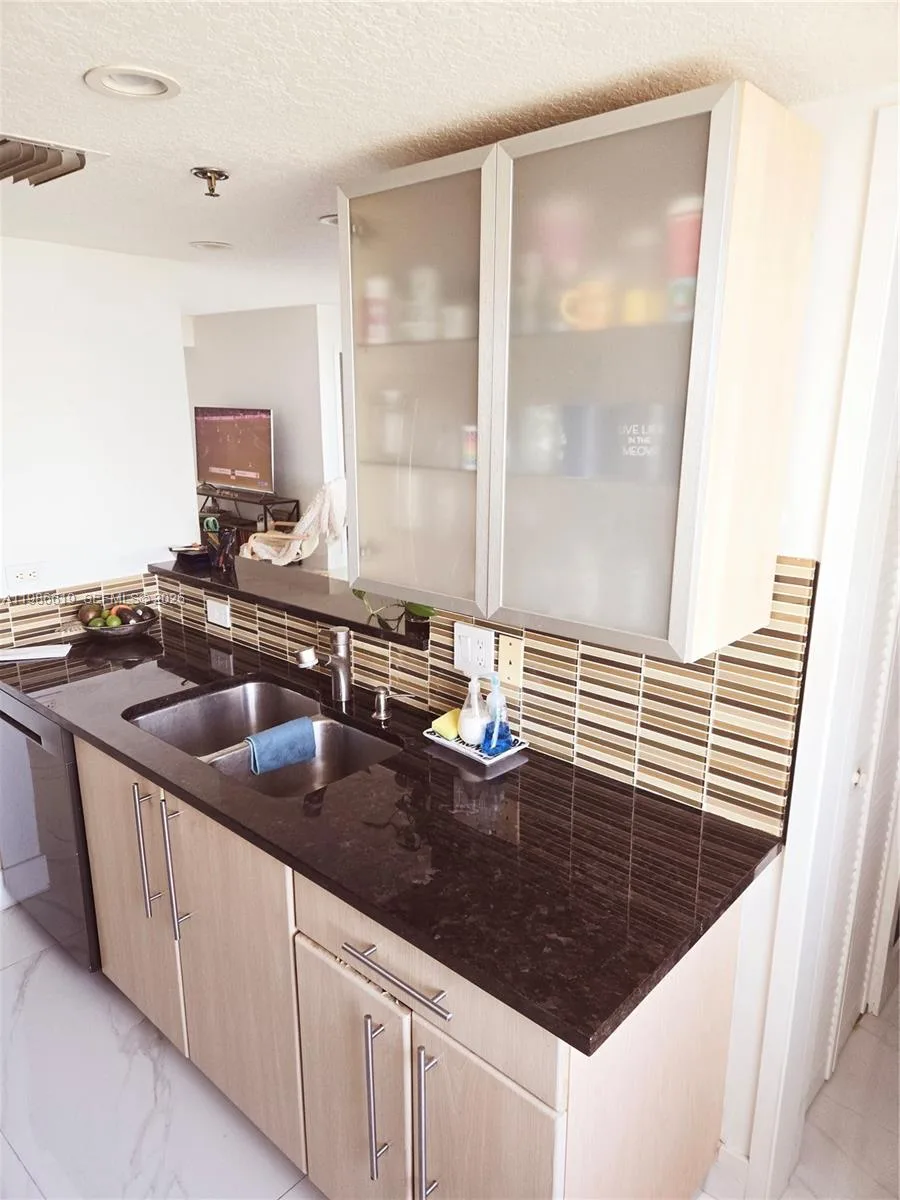 1650 Coral Way # 702, Miami, FL 33145 photo 3
