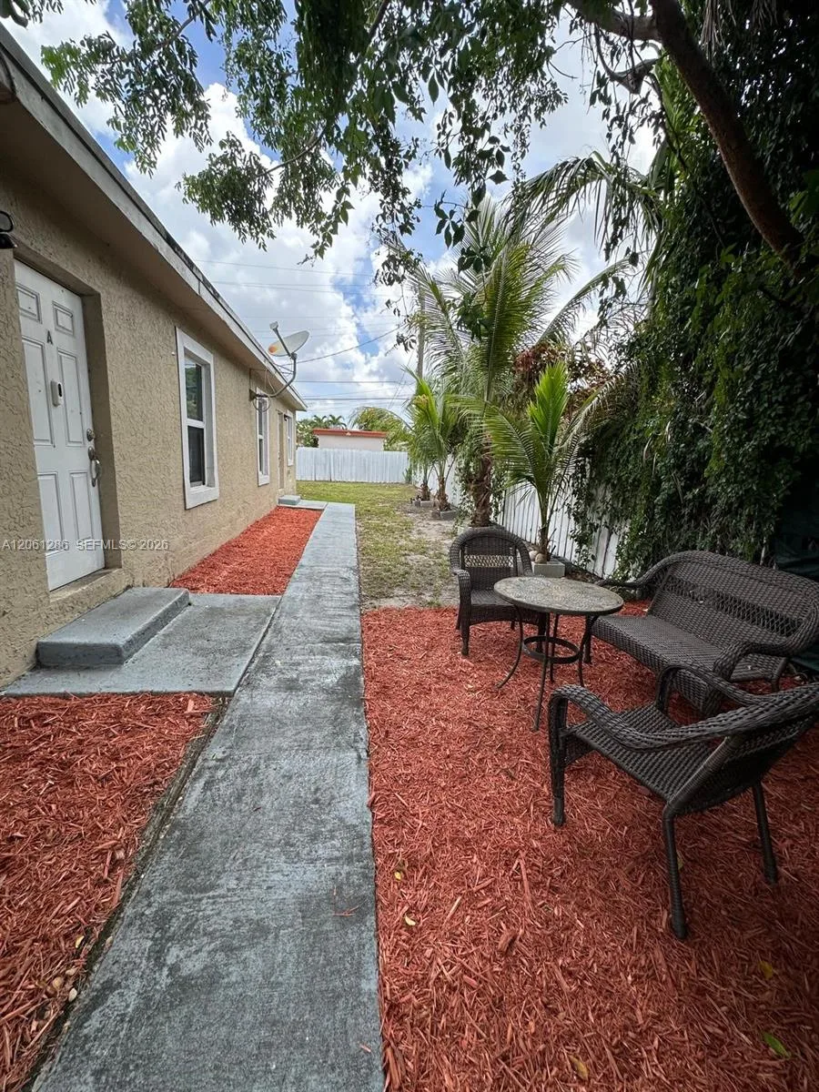 728 SW 6th St # 2, Dania Beach, FL 33004 photo 2