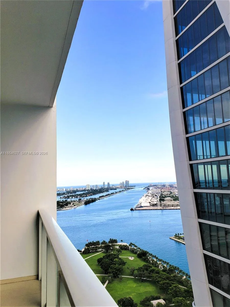 1040 Biscayne Blvd # 3508, Miami, FL 33132 photo 4