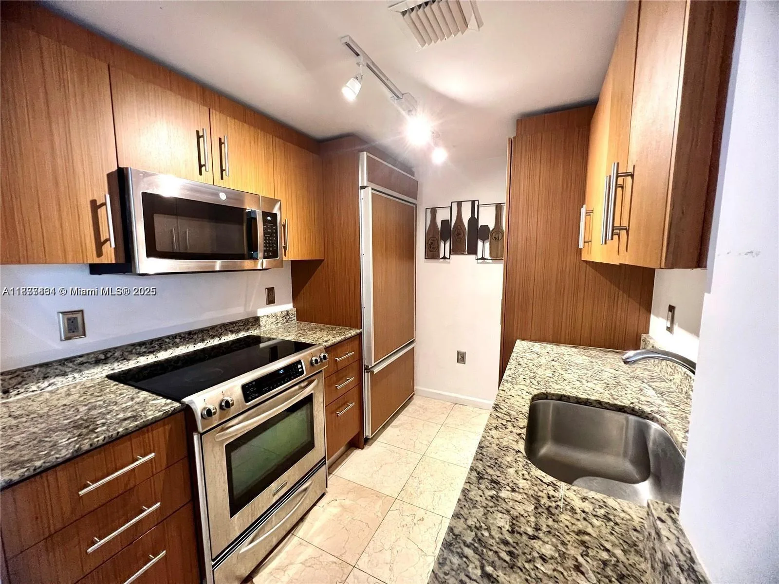 10275 Collins Ave # 323, Bal Harbour, FL 33154 photo 7