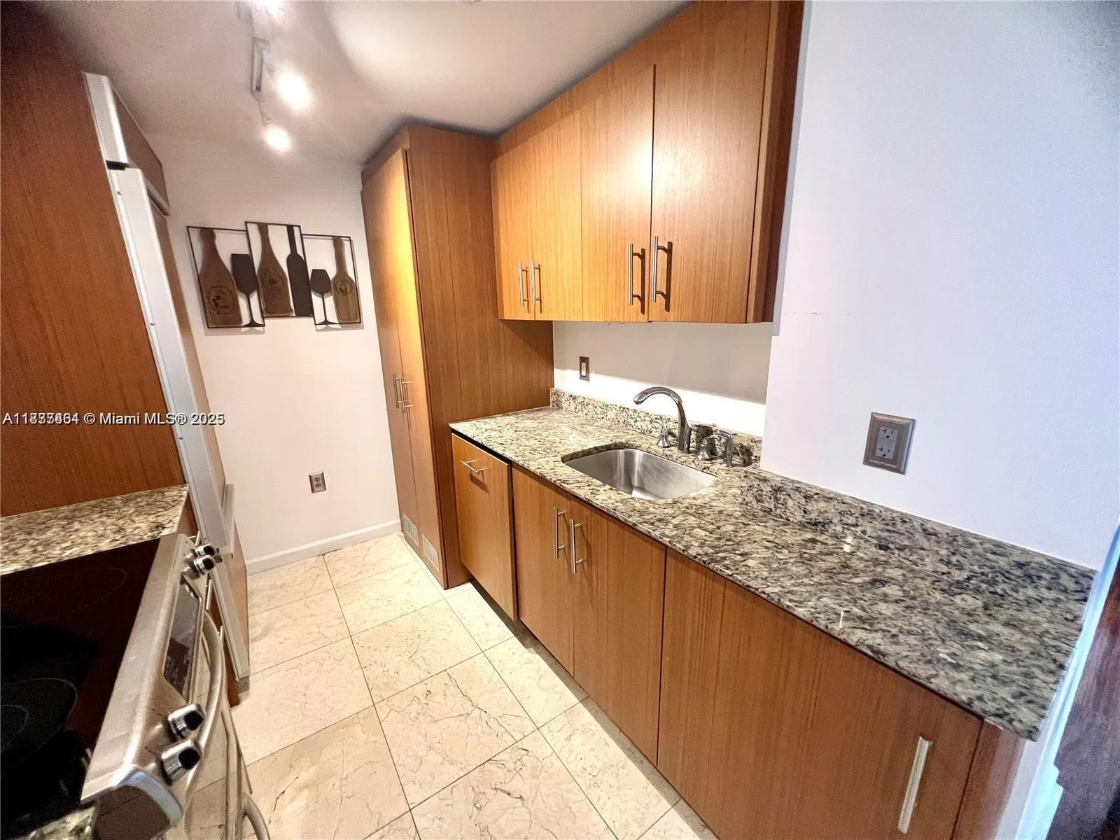 10275 Collins Ave # 323, Bal Harbour, FL 33154 photo 8