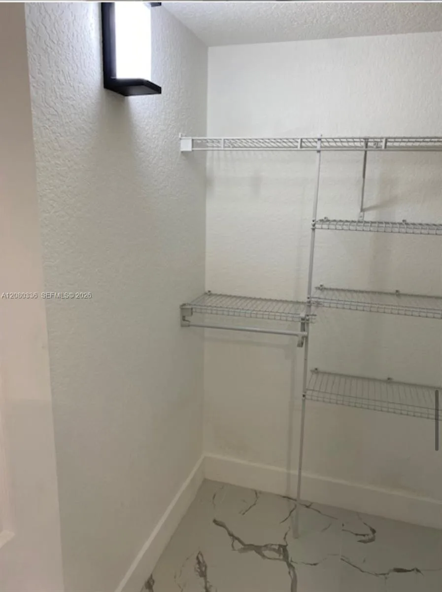 816 NW 11th St # 902, Miami, FL 33136 photo 12