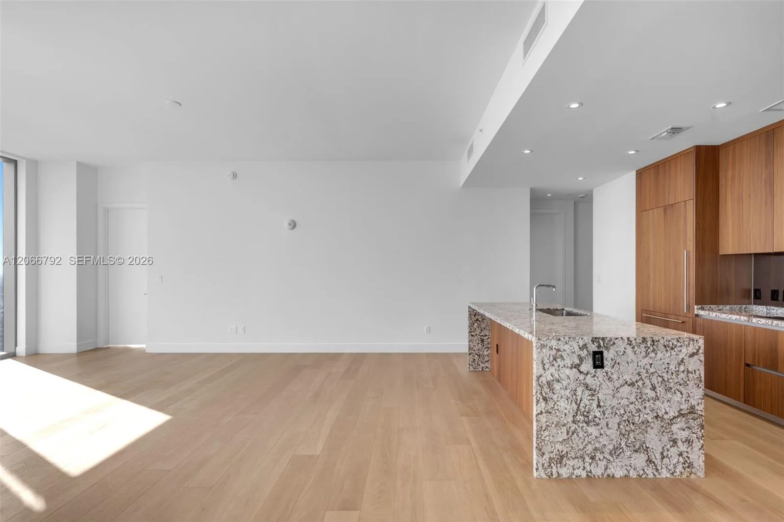 175 SE 25 RD # 3003, Miami, FL 33129 photo 9