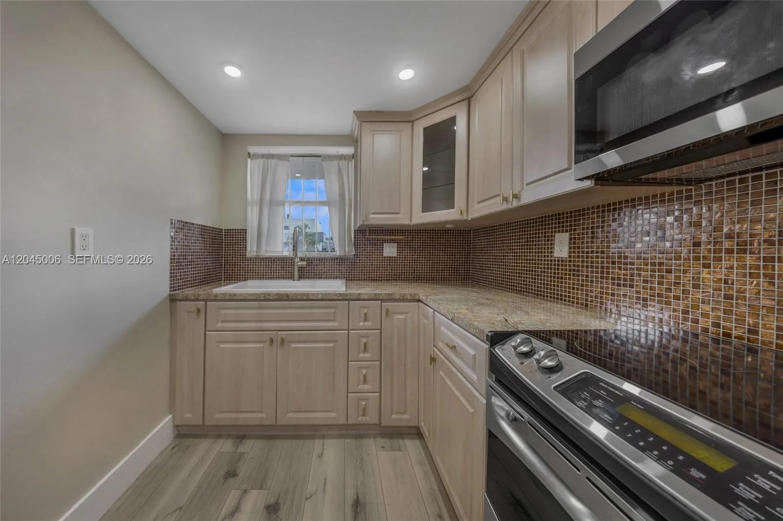 20 NW 87th Ave # A208, Miami, FL 33172 photo 3