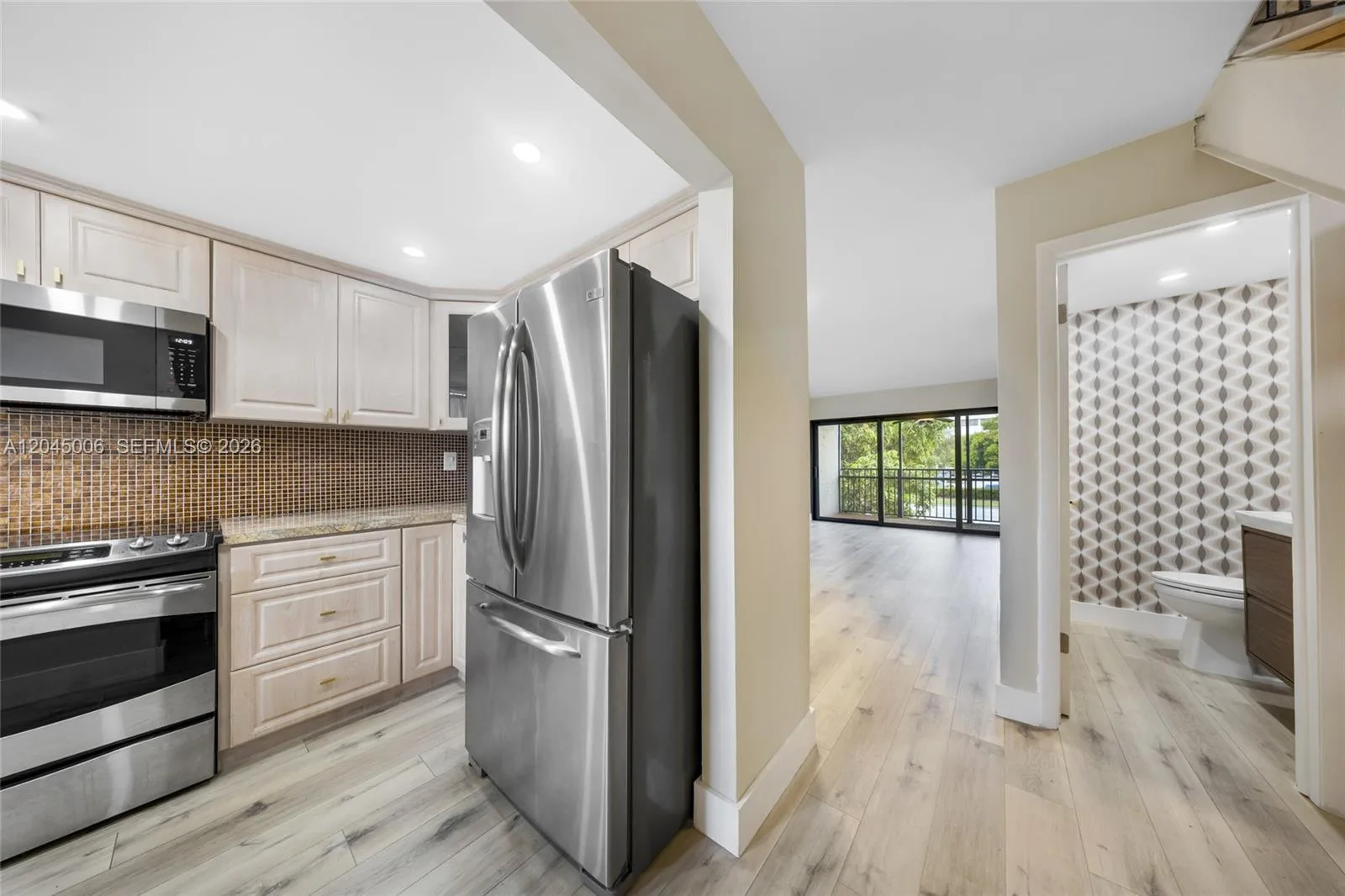 20 NW 87th Ave # A208, Miami, FL 33172 photo 5