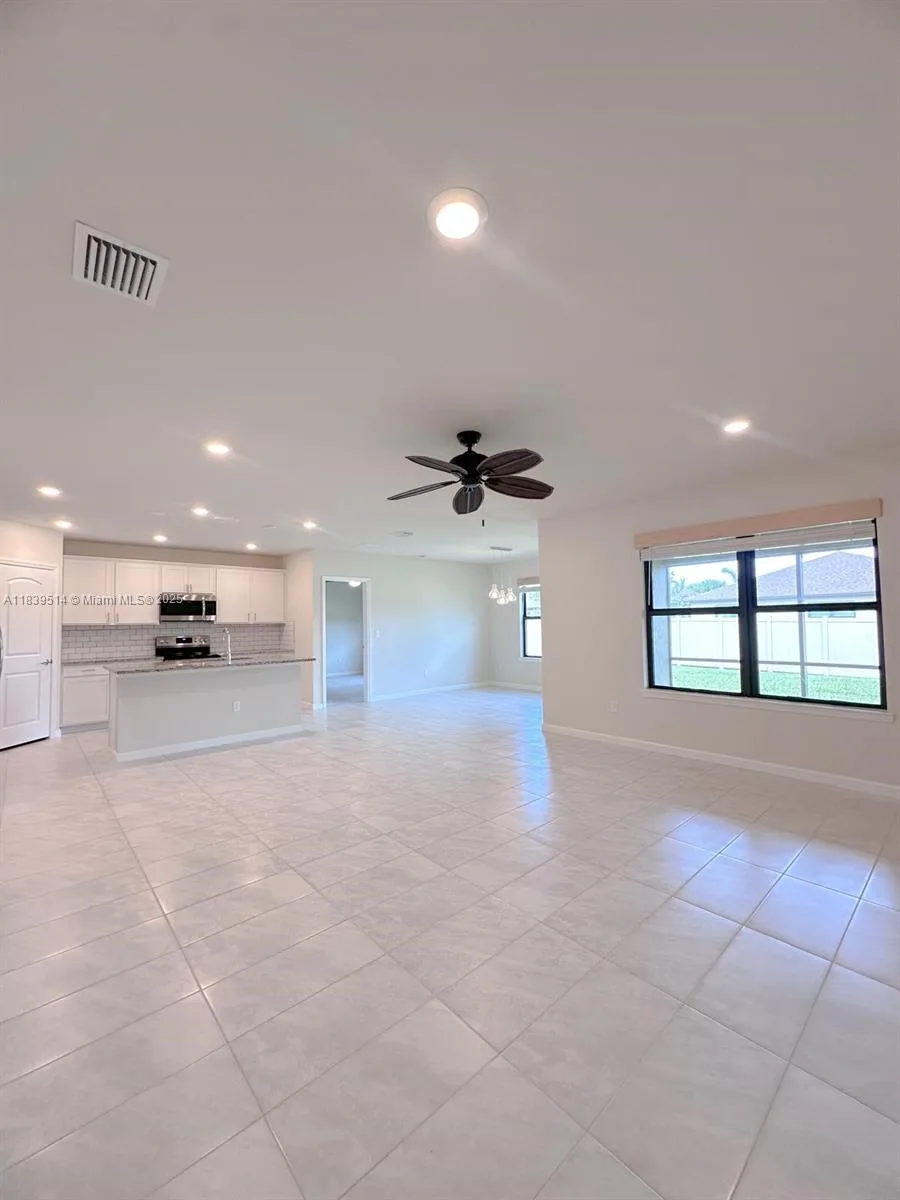 5292 Jasper Sq # 5292, Vero Beach, FL 32967 photo 4