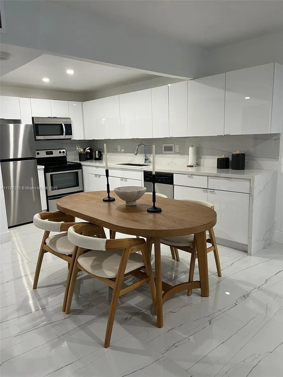 2301 Collins Ave # 628, Miami Beach, FL 33139 photo 5