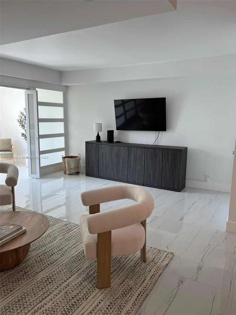 2301 Collins Ave # 628, Miami Beach, FL 33139 photo 6
