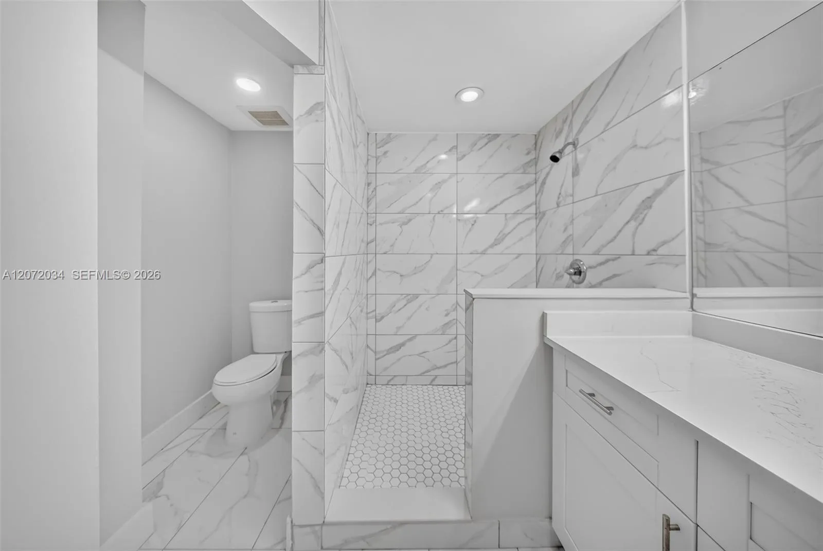 6637 NW 181st Ln, Hialeah, FL 33015 photo 9