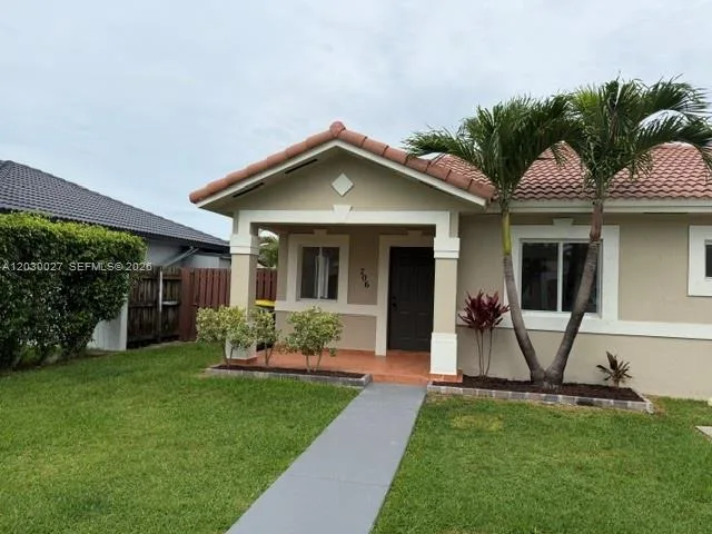 706 SE 14th Ave, Homestead, FL 33033