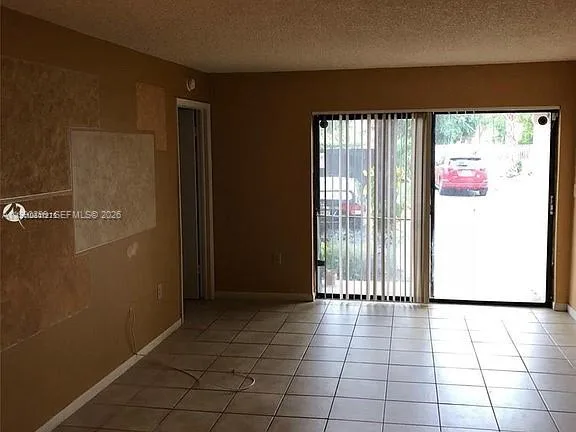 7235 NW 179th St # 103, Hialeah, FL 33015
