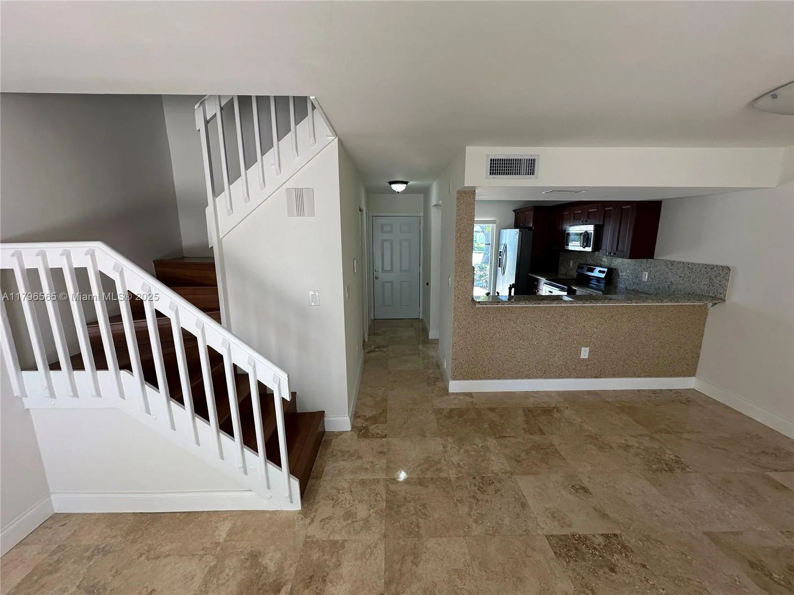 878 Crystal Lake Dr, Deerfield Beach, FL 33064 photo 5