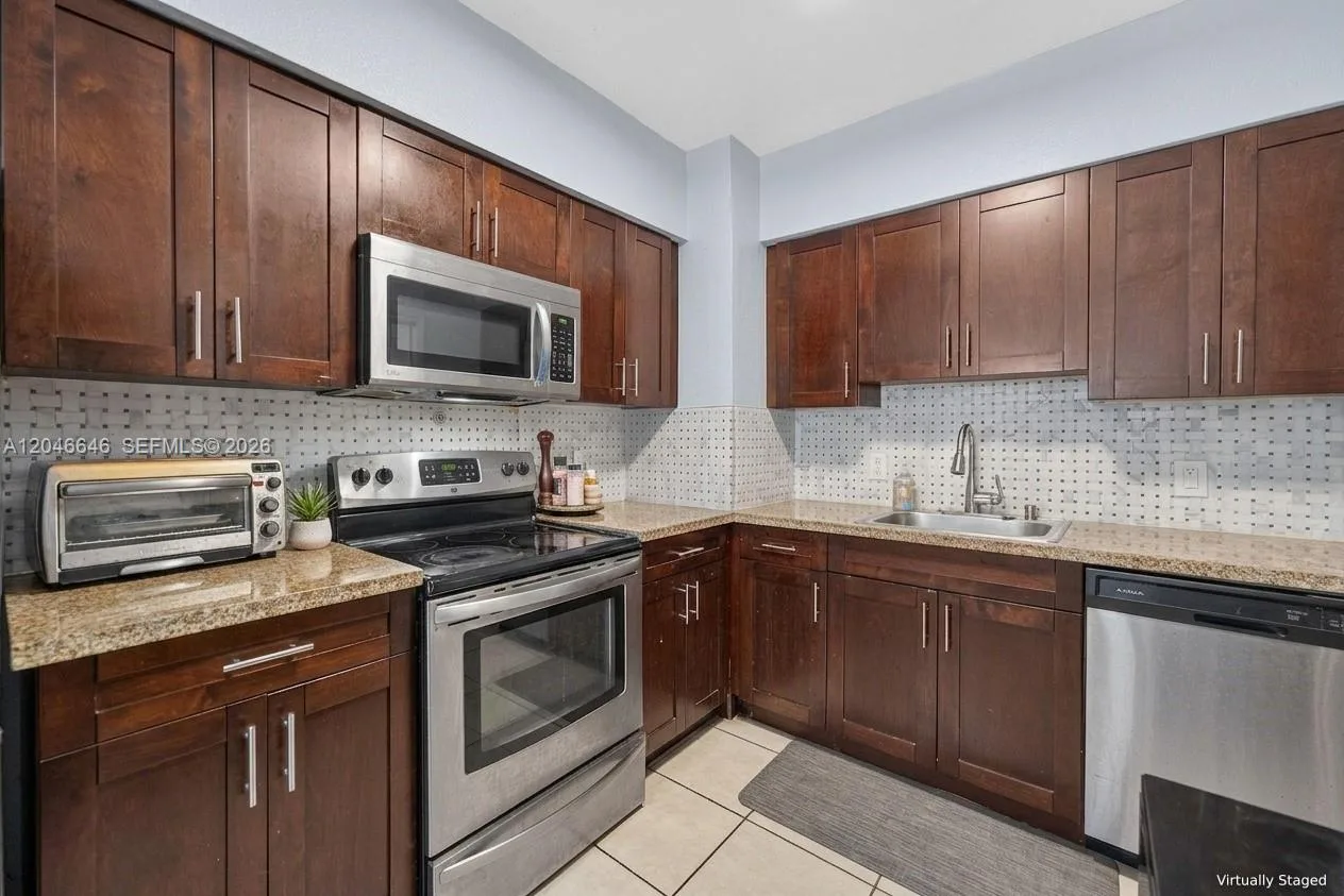 1230 NW 84th Ter, Miami, FL 33147 photo 10