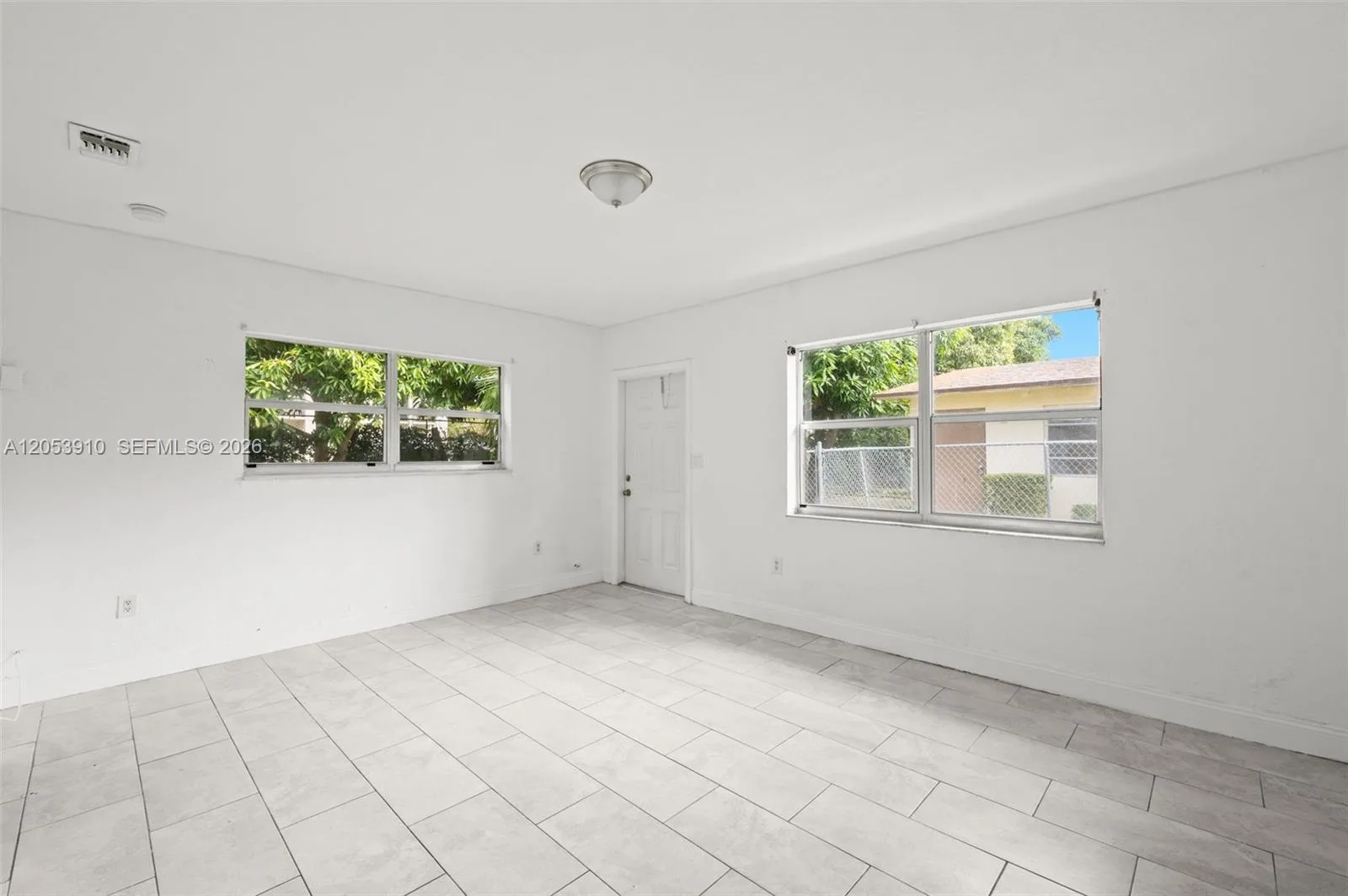 1429 NE 118th Ter, Miami, FL 33161 photo 4