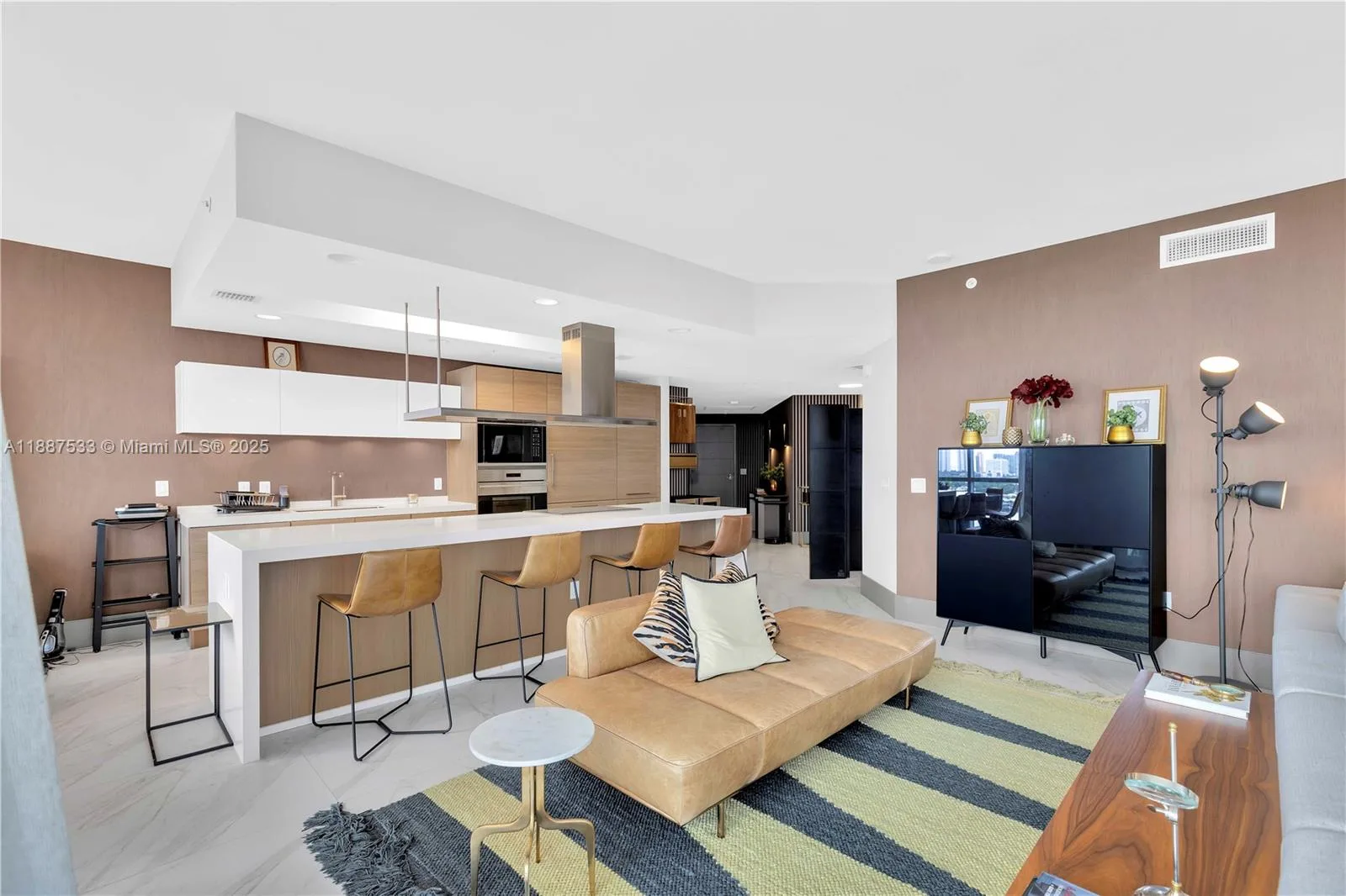 17111 Biscayne Blvd # 1709, North Miami Beach, FL 33160 photo 11