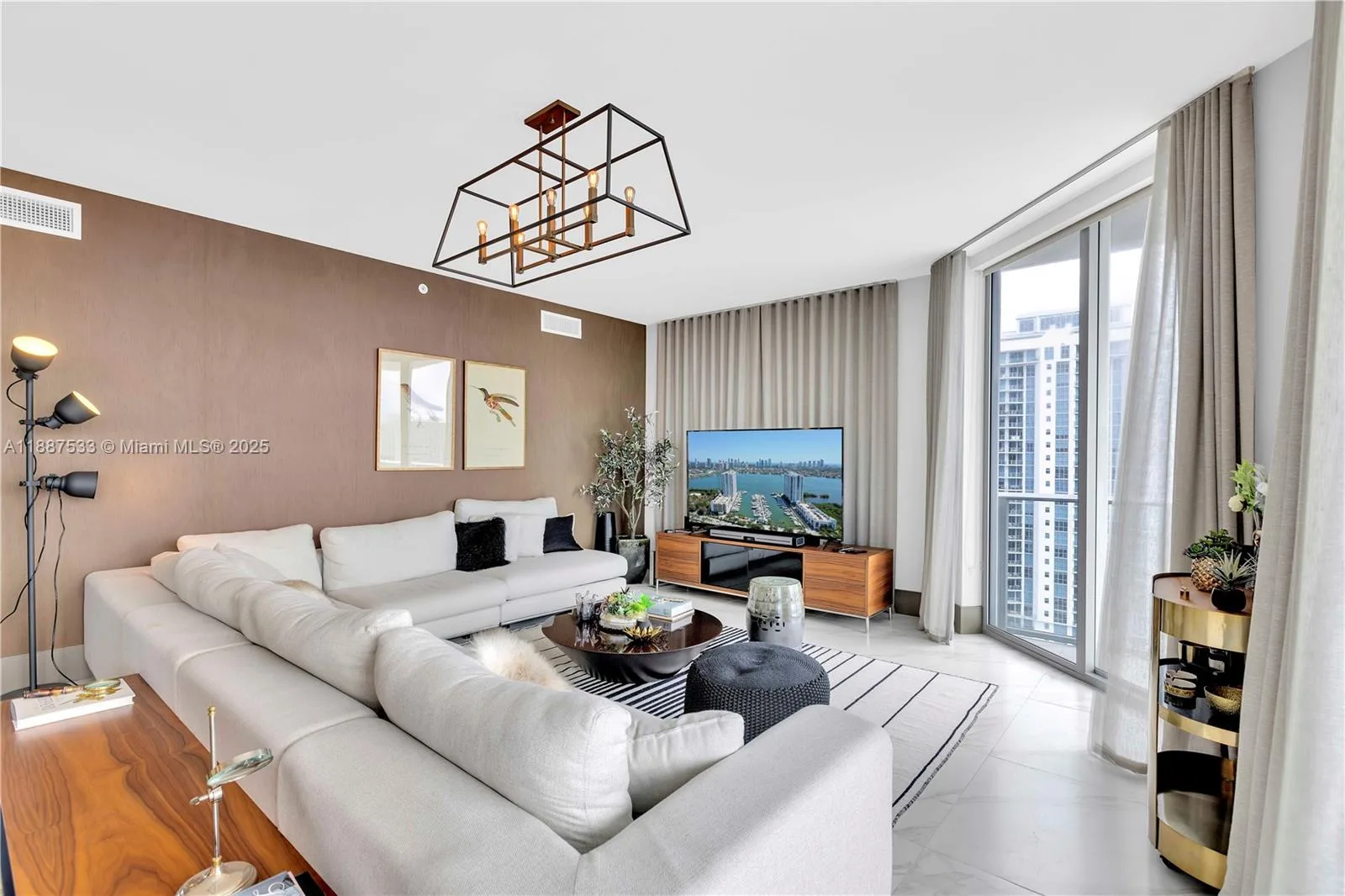 17111 Biscayne Blvd # 1709, North Miami Beach, FL 33160 photo 12